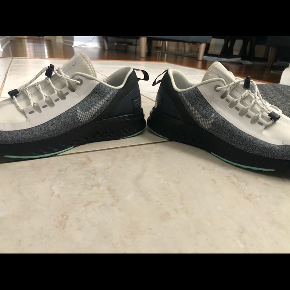 Nike Pegasus 35 Shield - Picture 3 of 5